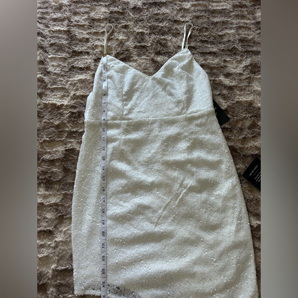 Lulus Down to Disco White Sequin Asymmetrical Dress Sz M NWT - Picture 8 of 9